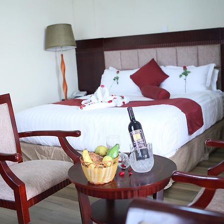 בהר דר Water Front Hotel מראה חיצוני תמונה