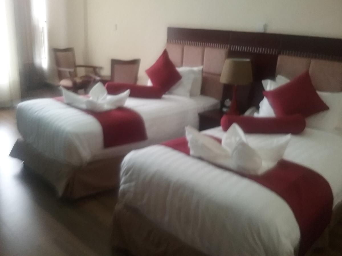 בהר דר Water Front Hotel מראה חיצוני תמונה