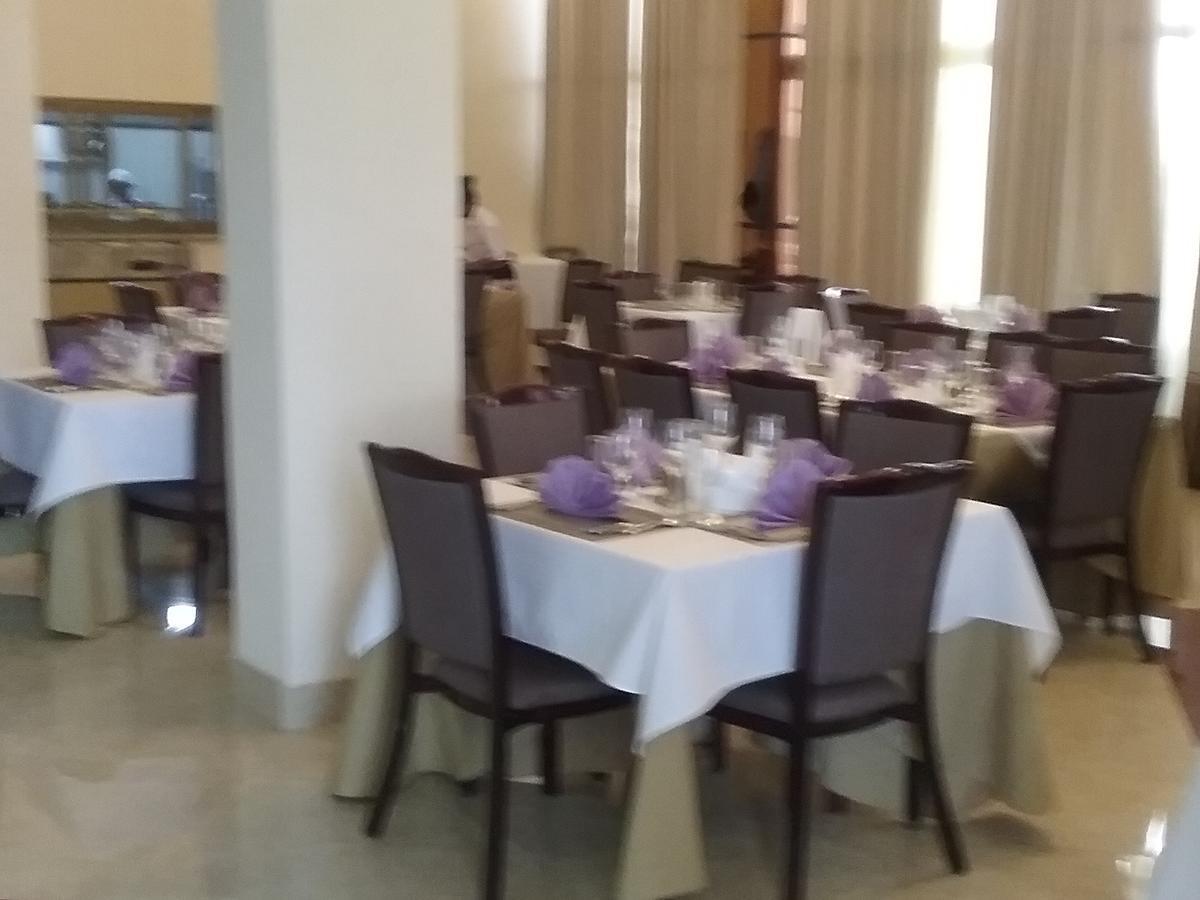 בהר דר Water Front Hotel מראה חיצוני תמונה
