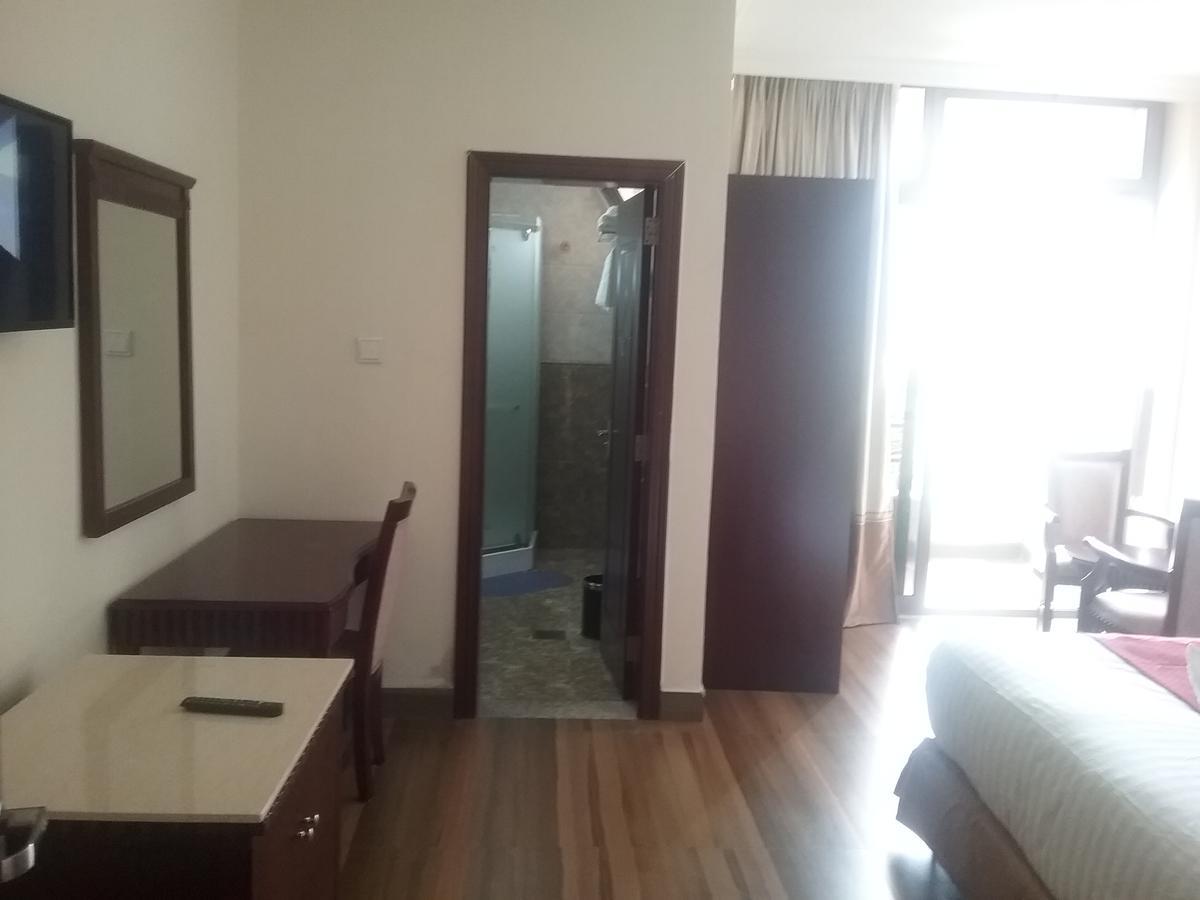 בהר דר Water Front Hotel מראה חיצוני תמונה