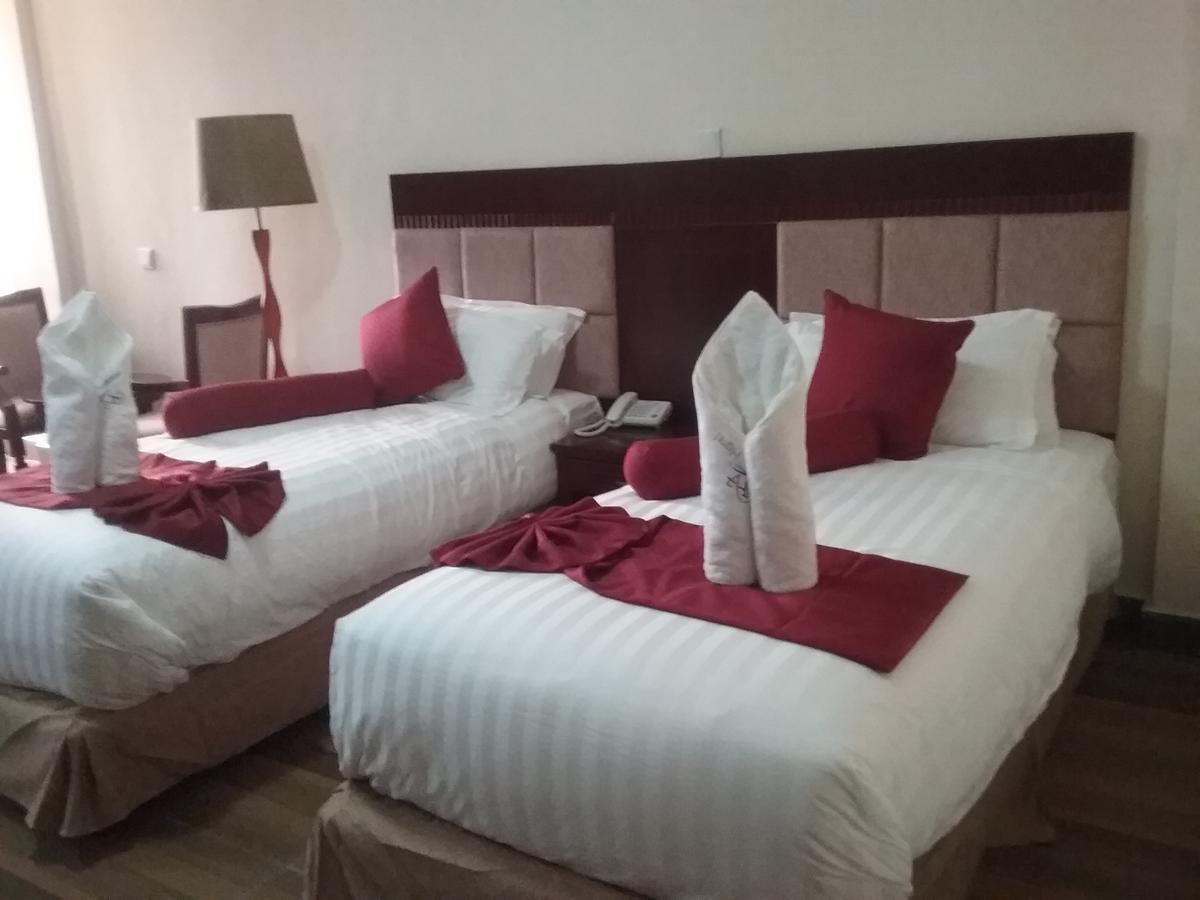 בהר דר Water Front Hotel מראה חיצוני תמונה
