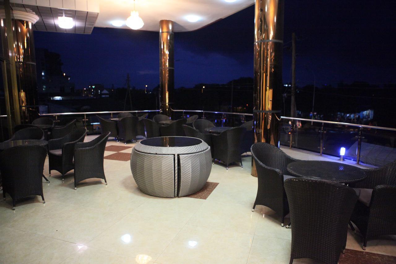 בהר דר Water Front Hotel מראה חיצוני תמונה
