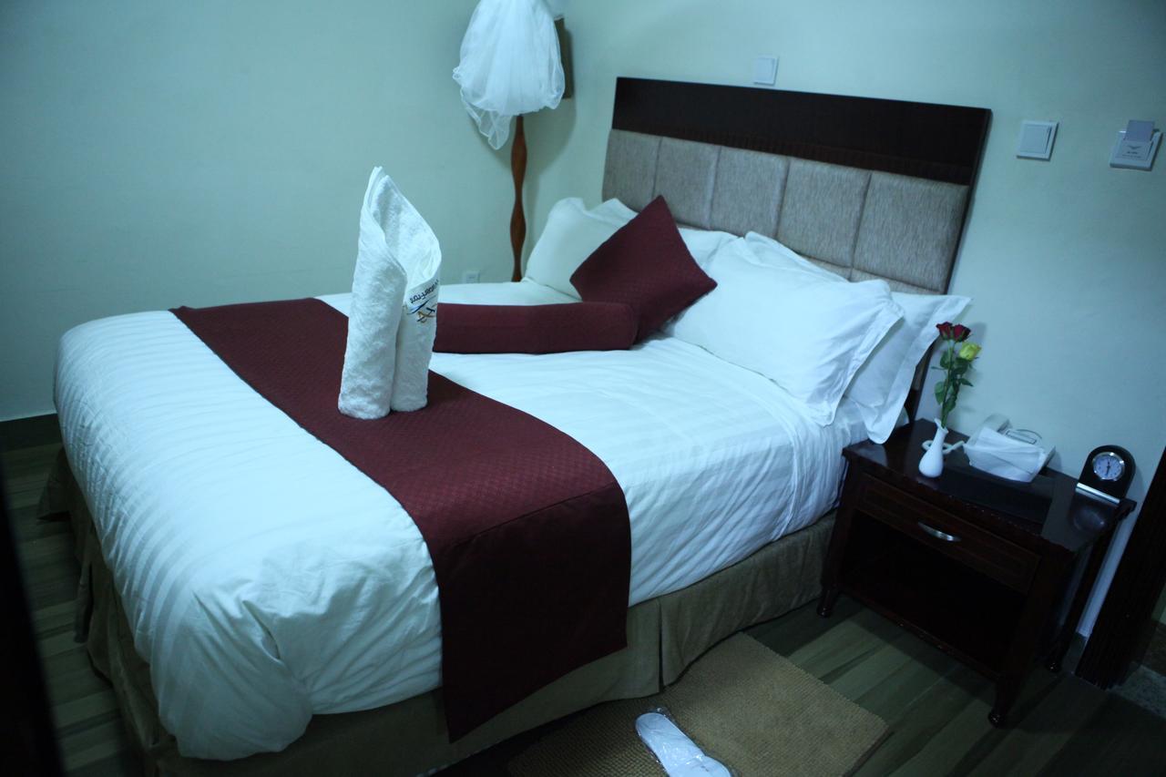 בהר דר Water Front Hotel מראה חיצוני תמונה