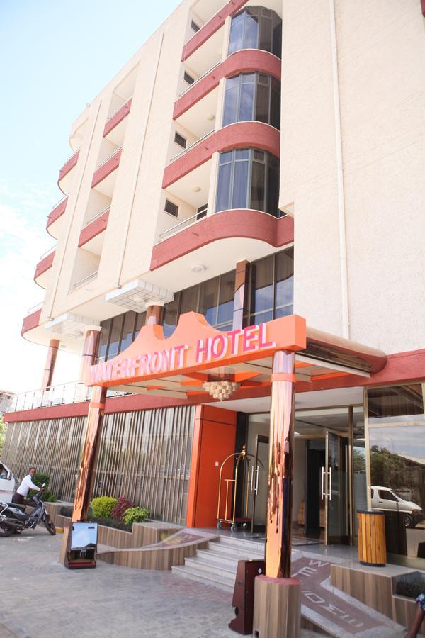 בהר דר Water Front Hotel מראה חיצוני תמונה