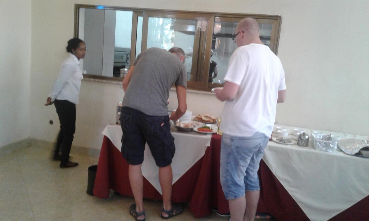 בהר דר Water Front Hotel מראה חיצוני תמונה